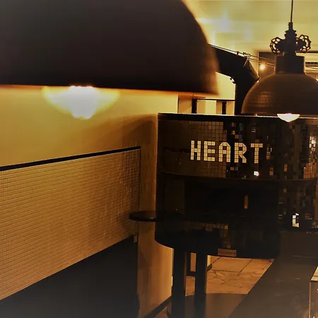 Mozaikowy Piec Rum i privatbostad